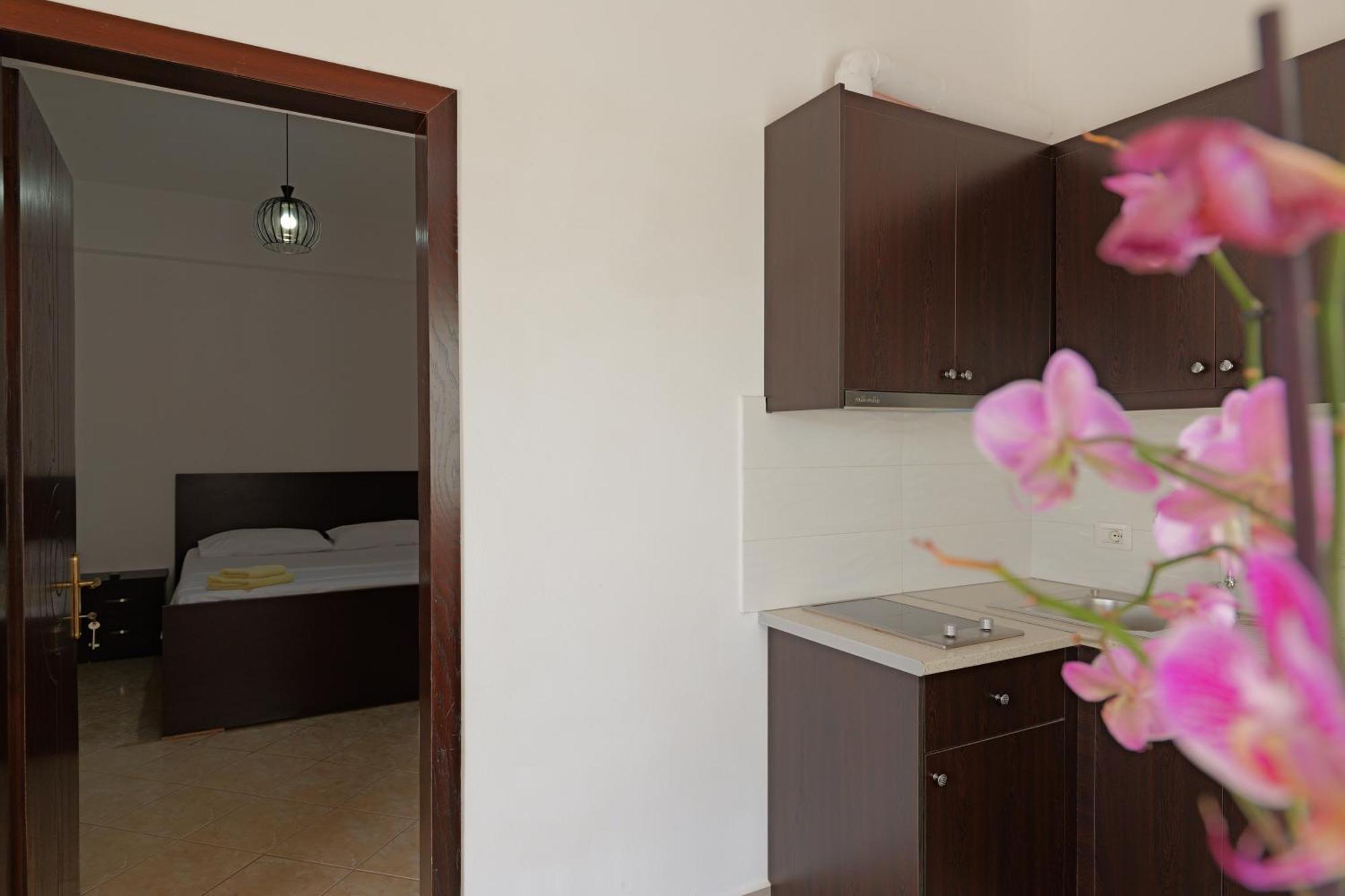 Brahimi Guest House Ksamil Extérieur photo