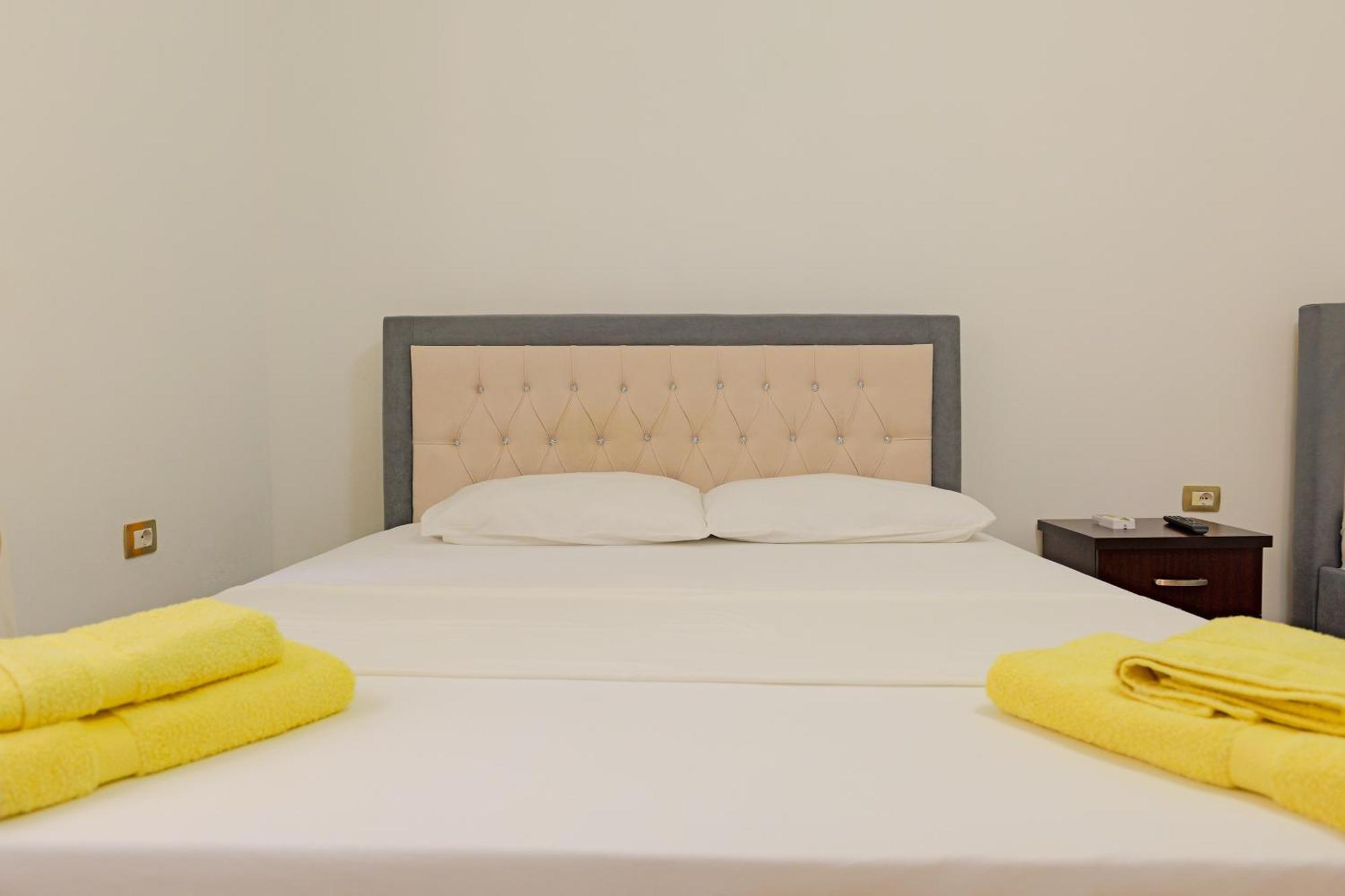Brahimi Guest House Ksamil Extérieur photo