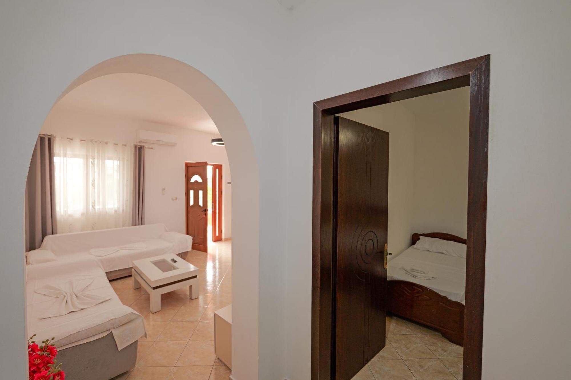 Brahimi Guest House Ksamil Extérieur photo