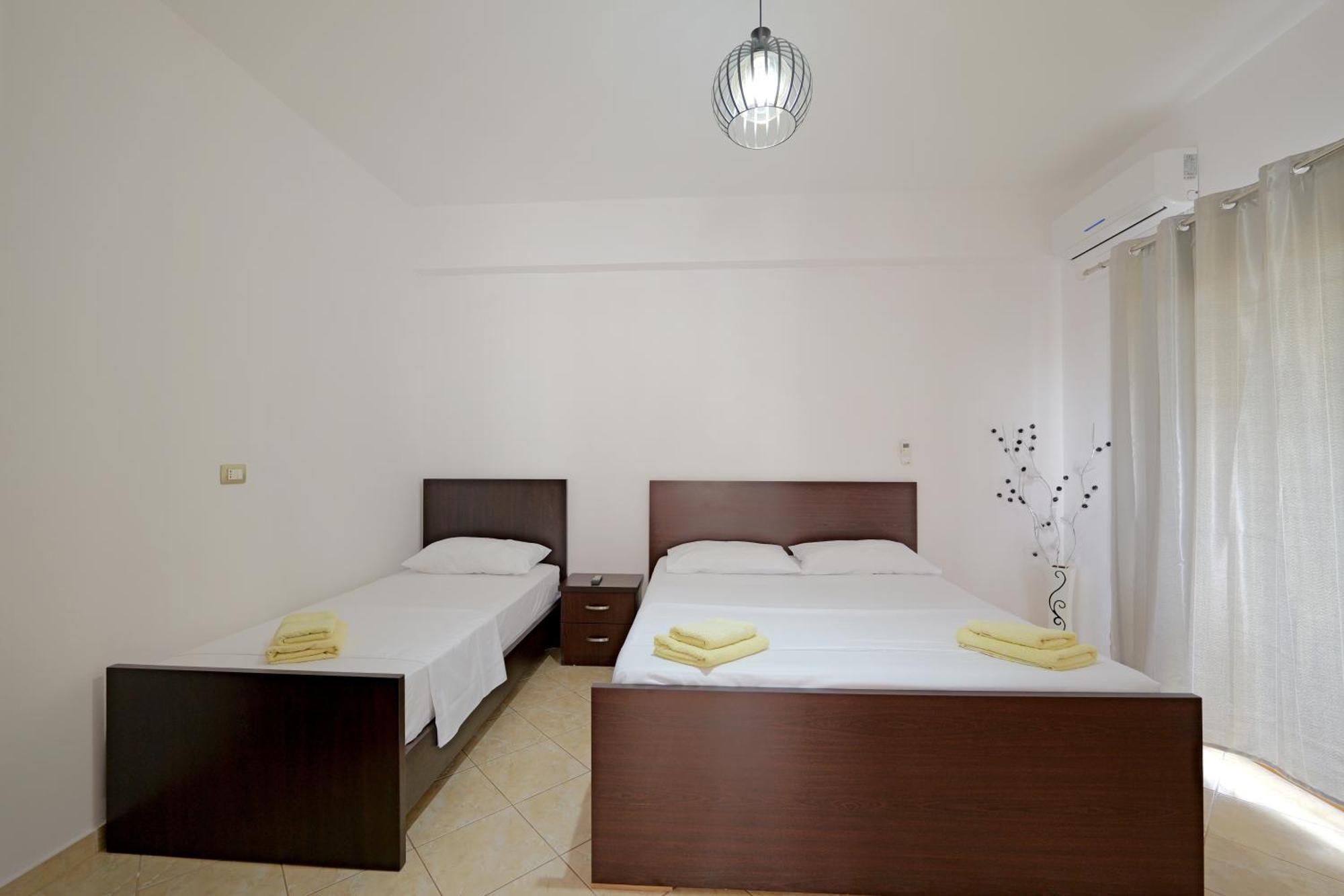 Brahimi Guest House Ksamil Extérieur photo